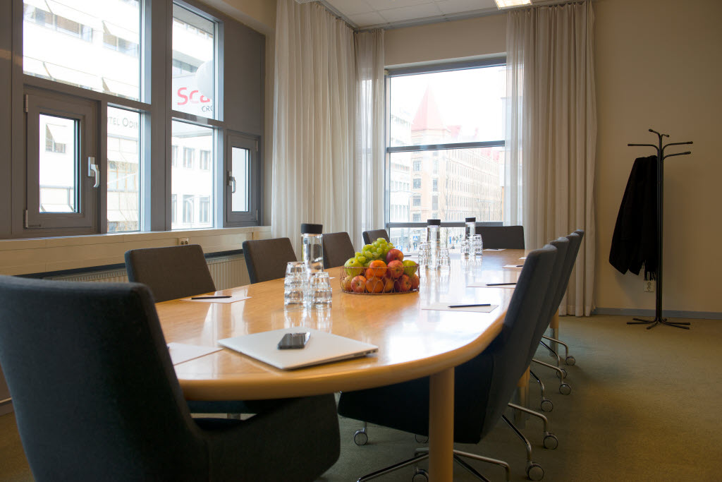 Copyright: Niklas Hagelbeck Scandic-Crown-Conference-Room-Styrelserum.jpg
